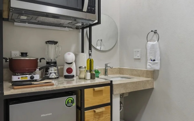 Universidad by Homirent