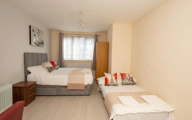 Newly Refurbished Studio, 20 Mins to London Bridge