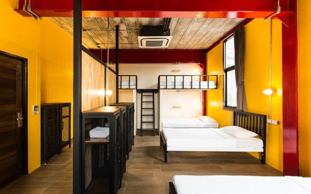 Khunsuek Muay Thai Hostel