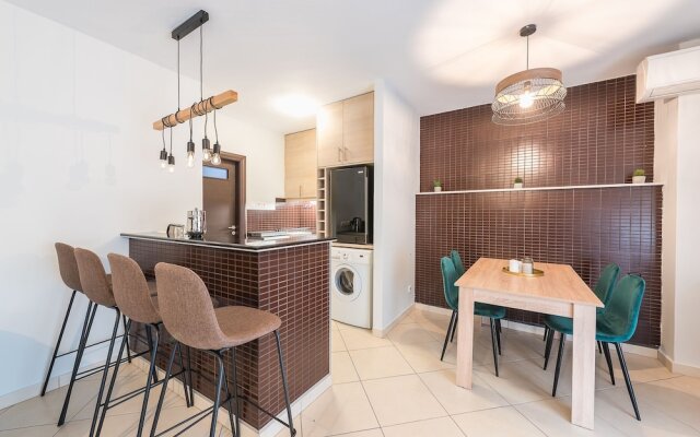 New Syntagma Urban Apartment