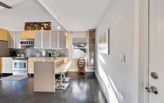 Blue stone lake home by PMI
