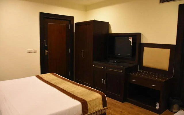 Parkland Kailash Colony