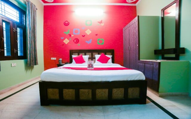 OYO 22941 Hotel D Square
