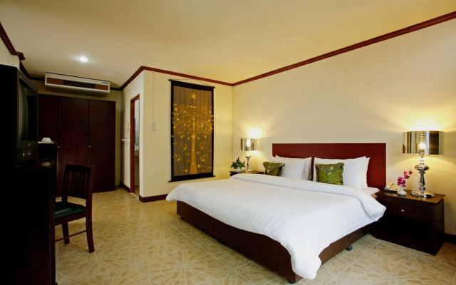 Bamboo Beach Hotel & Spa