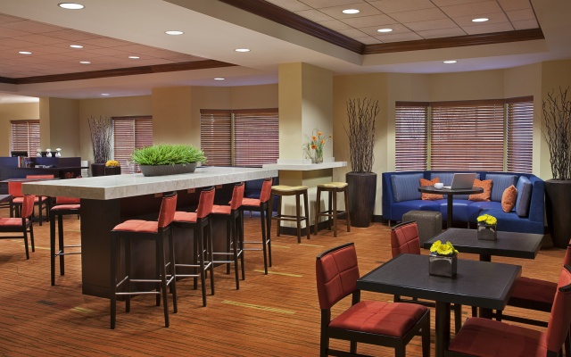 Courtyard by Marriott Toronto Airport