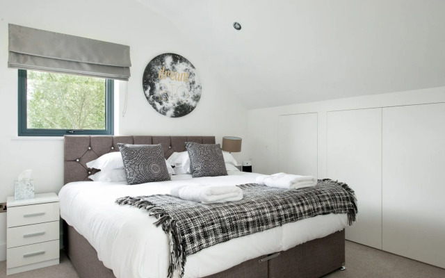 The Cotswolds Manor (ML26)