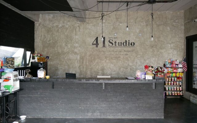 41 Studio - Adults Only