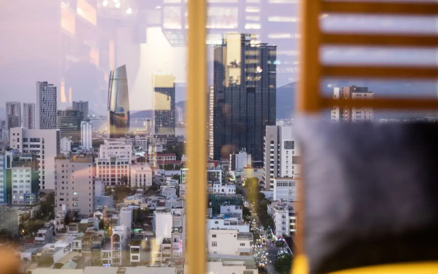 Wink Hotel Danang Centre - 24hrs Stay