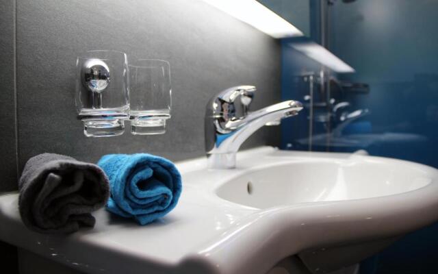 3,5 Zimmer Dachwohnung: Modern, komfortabel, zentral, mit Bergsicht