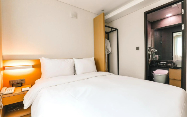 ON City Hotel