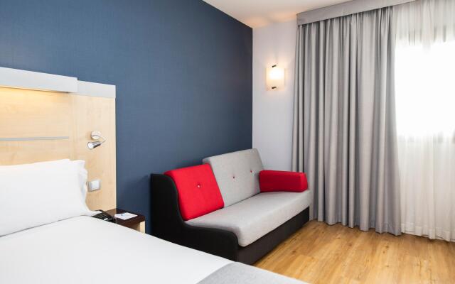 Holiday Inn Express Barcelona - Sant Cugat, an IHG Hotel