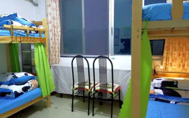 Zhuhai Chuntian Huahua Youth Hostel