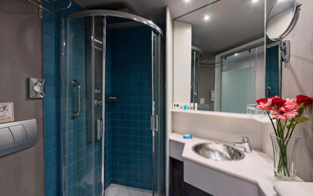 Kyma Suites Beach Hotel
