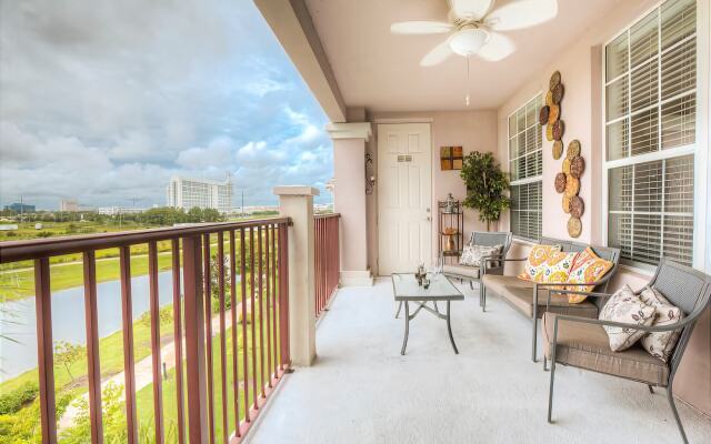 5048 Shoreway Loop #402,