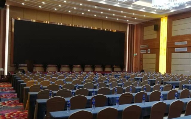 Vienna International Hotel (Guangzhou South Railway Station Sanshan)
