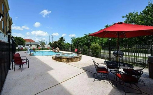 Comfort Suites Bay City