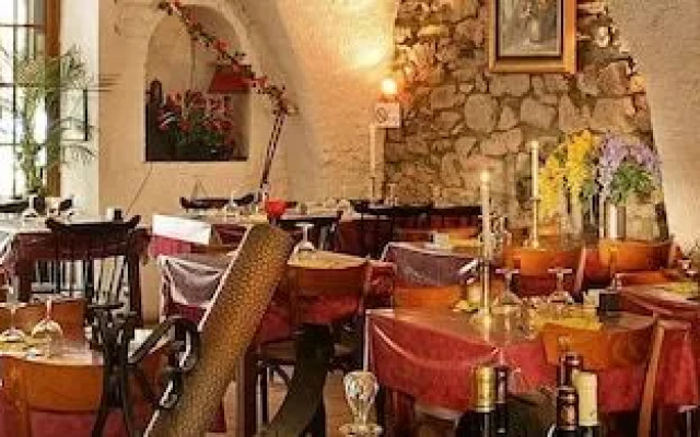 Camping le Chateau de Rochetaillée