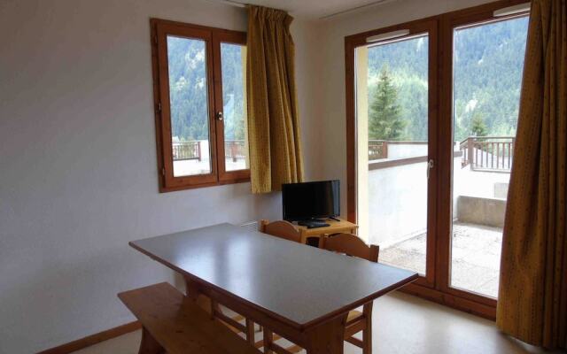 Lou Services Apartment J02 LSI 001