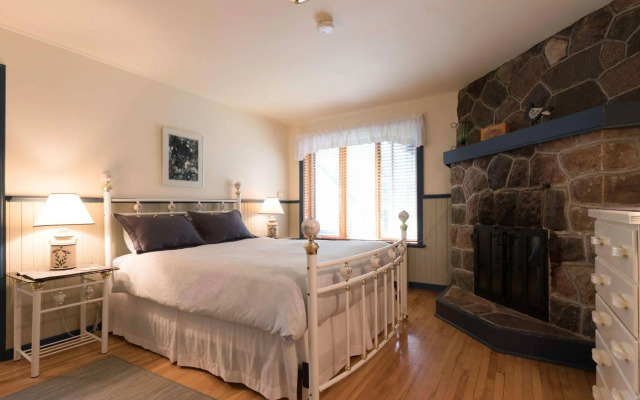 Auberge Le Lupin B&B