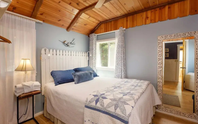Arrowhead Pine Rose Cabins