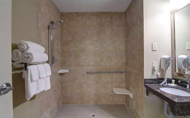 Best Western Plus Bowmanville