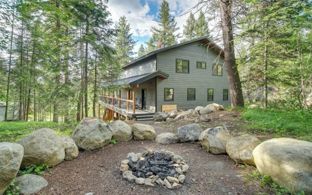 Family-friendly Cabin: Pool Access, Bikes & Games