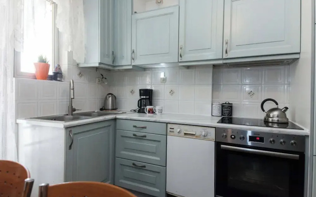 Urban Cosy 2 Bd Apt Near Metro w Balcony