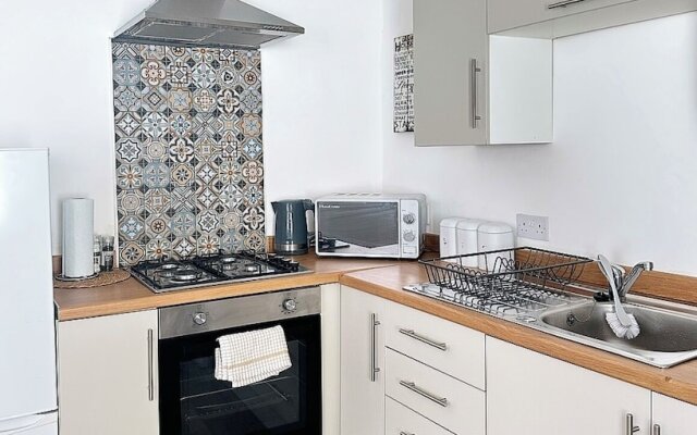 3 Bedroom House Near Liverpool Football Stadium