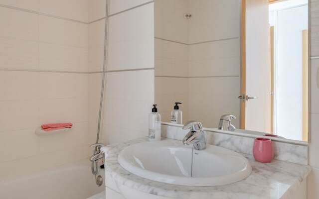 Quaint Apartment near Sea