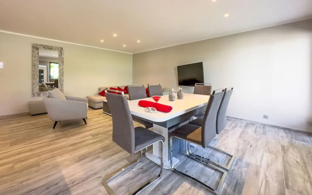 Le First in Cannes With 2 Bedrooms and 2 Bathrooms