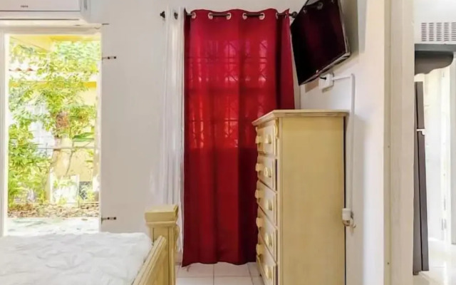 Insight Studio at Csompo Silver Manor