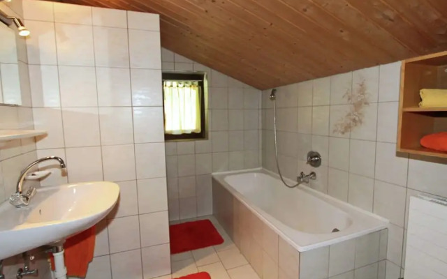 Splendid Apartment in Fugen near Ski Area