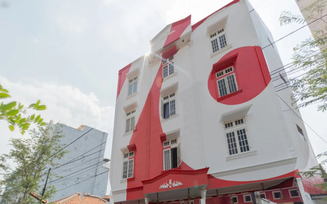 OYO 1111 Pasar Baru Inn