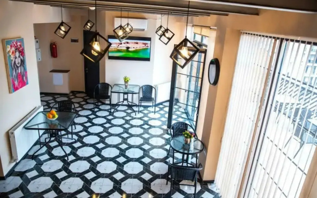 Hotel Sky Room