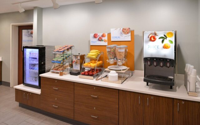 Holiday Inn Express Suites Clifton Park by IHG