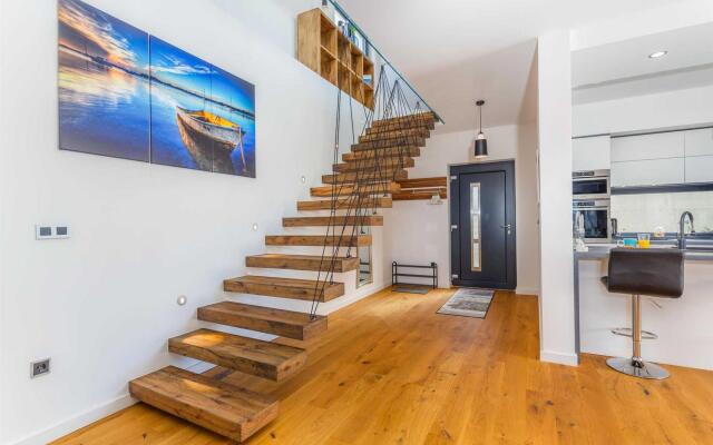 Villa MARIA with heated swimming pool