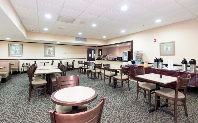 OYO Hotel Phenix City Central