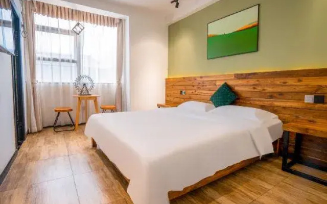 Zhangjiajie Loft Homestay (Tianmen Mountain Cableway Store)