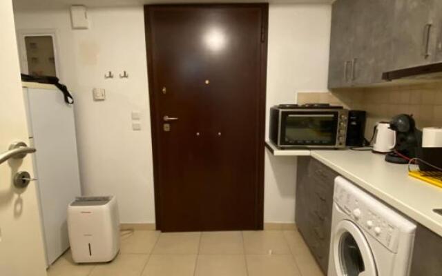 Luxury studio with SPA close to athens airport