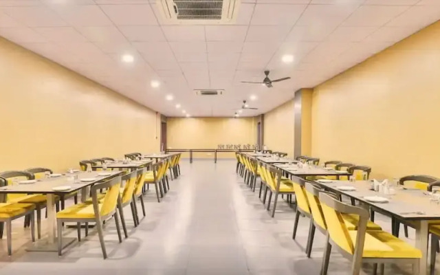 GenX Surat BY 1589 Hotels