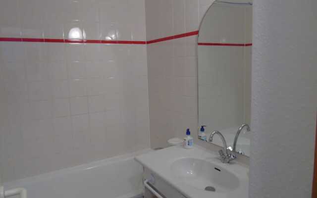 Lou Services Apartment M3-218 LSI 001