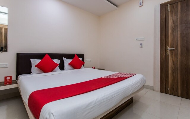 OYO 4058 Hotel Krishna Residency