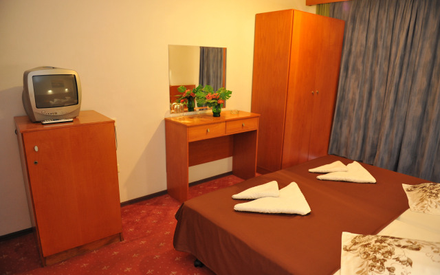 Hotel Heleni Beach