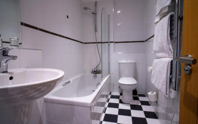 Balmer Lawn Hotel