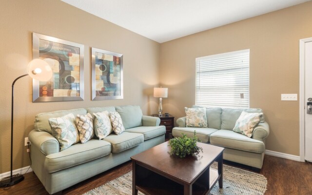 Lucaya Village 3040 Bld 13-102