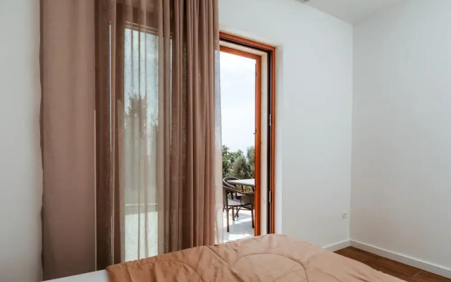 Uphill Glavanovic Pool Villa
