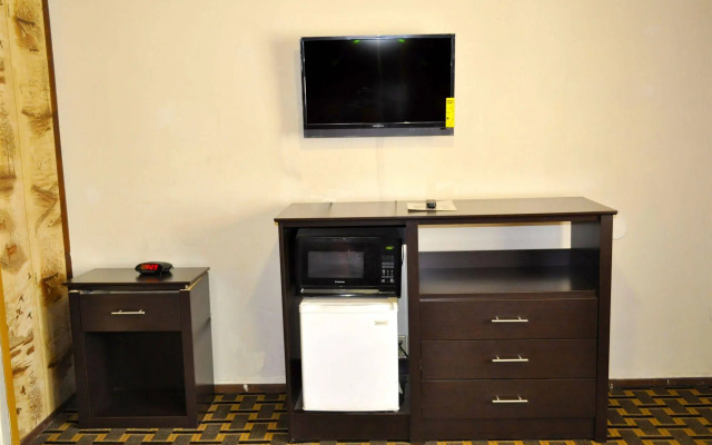 Andrews Motor Inn