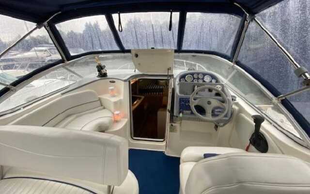 Stunning 2-bed Boat in Dreverna