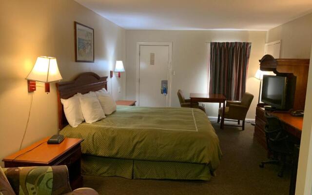 Merrimac Inn & Suites