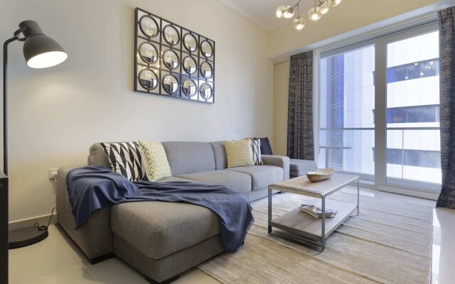 Charming & Spacious Apt in Dubai Marina - Fits 5